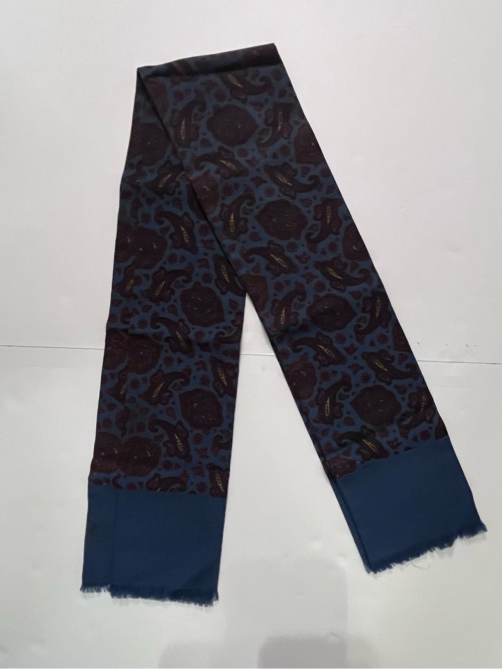 Vintage Ohrbach’s 100% Wool Paisley Scarf Made Italy